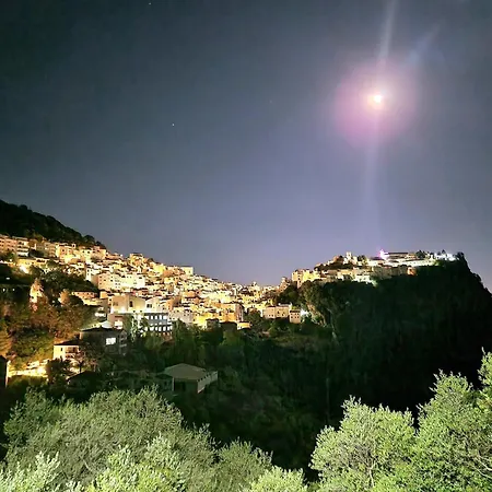 Lomy * Casares